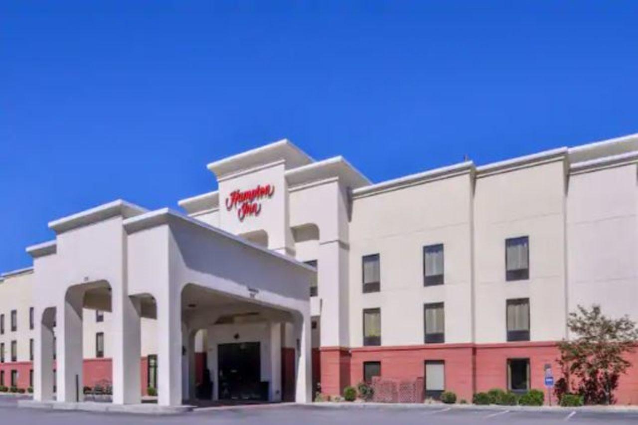 Hampton Inn Williamsburg Exterior photo
