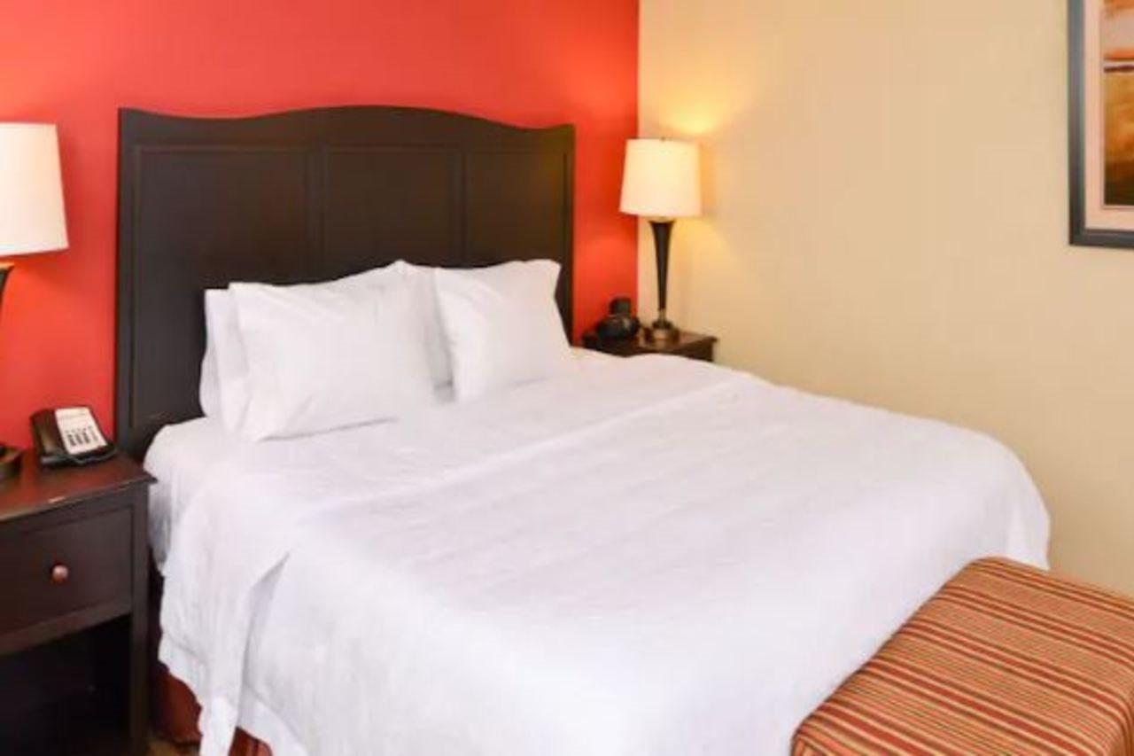Hampton Inn Williamsburg Exterior photo