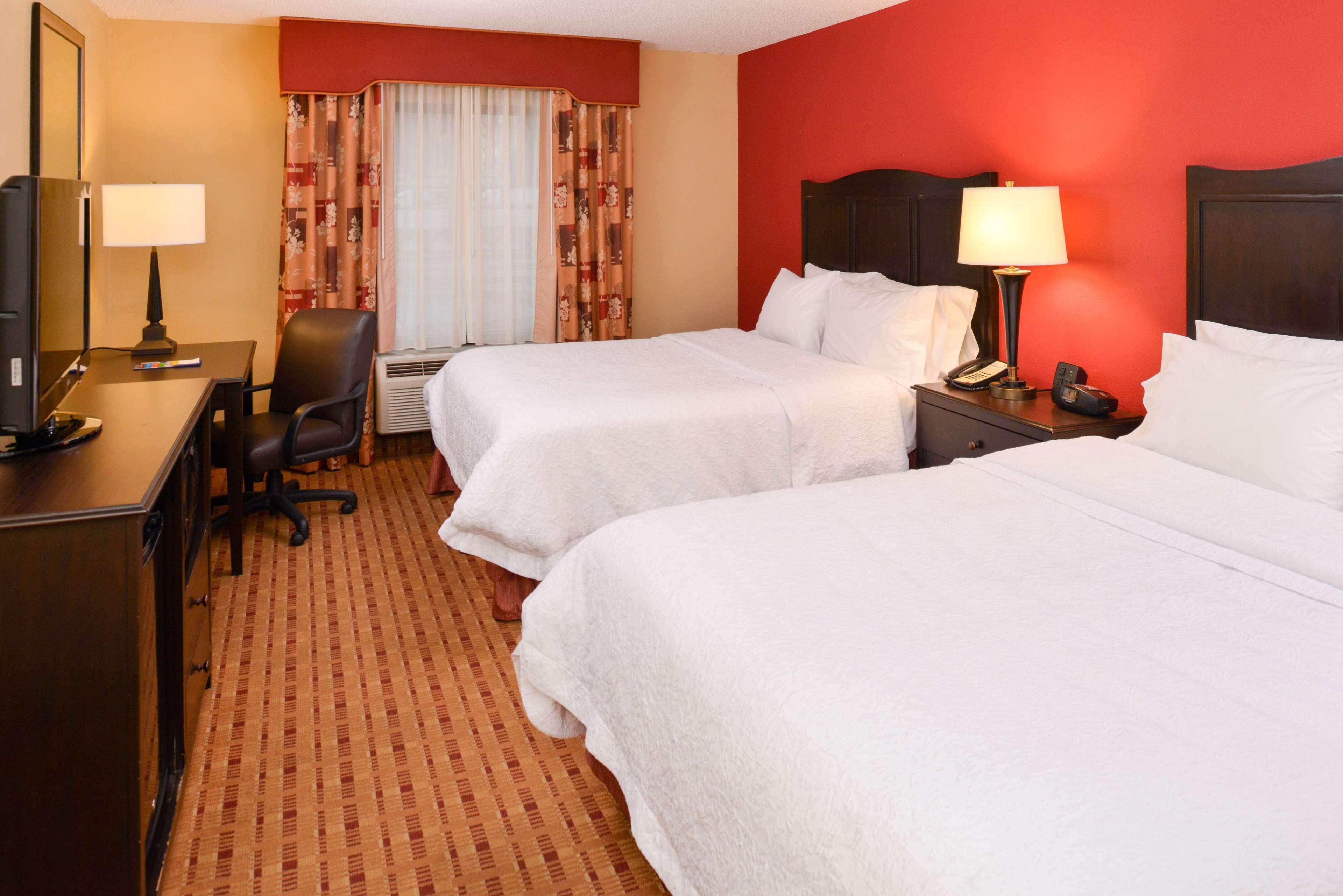 Hampton Inn Williamsburg Exterior photo