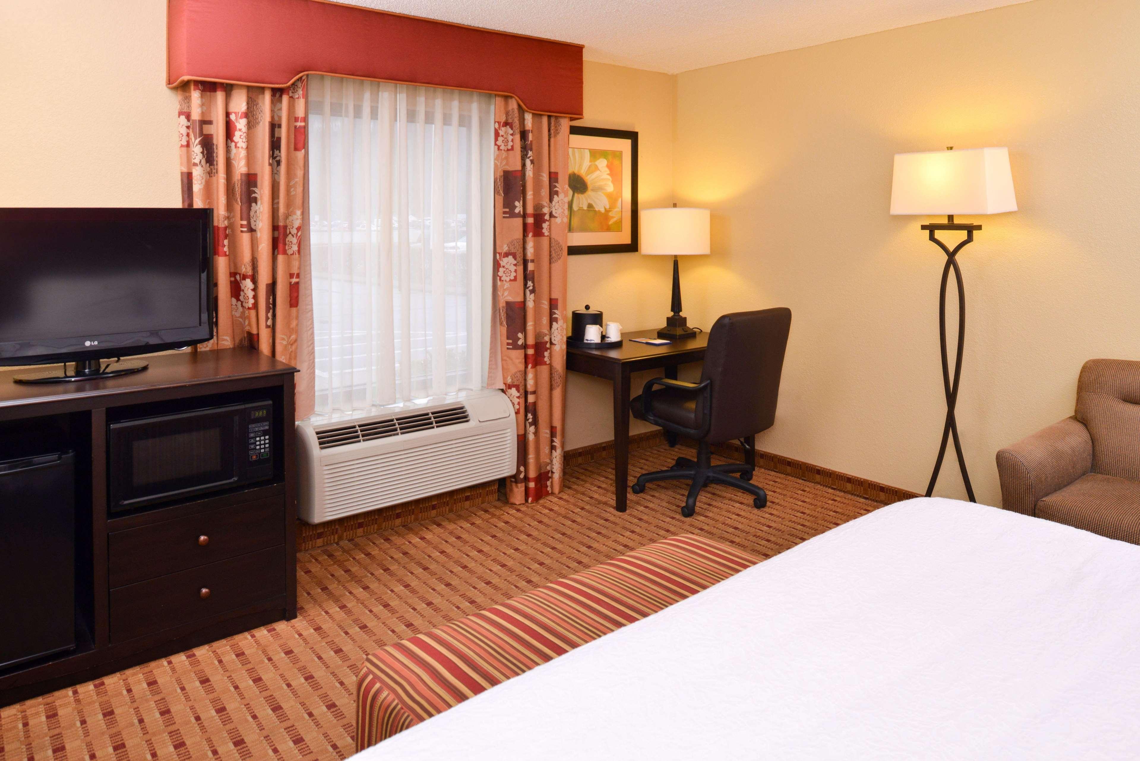 Hampton Inn Williamsburg Exterior photo