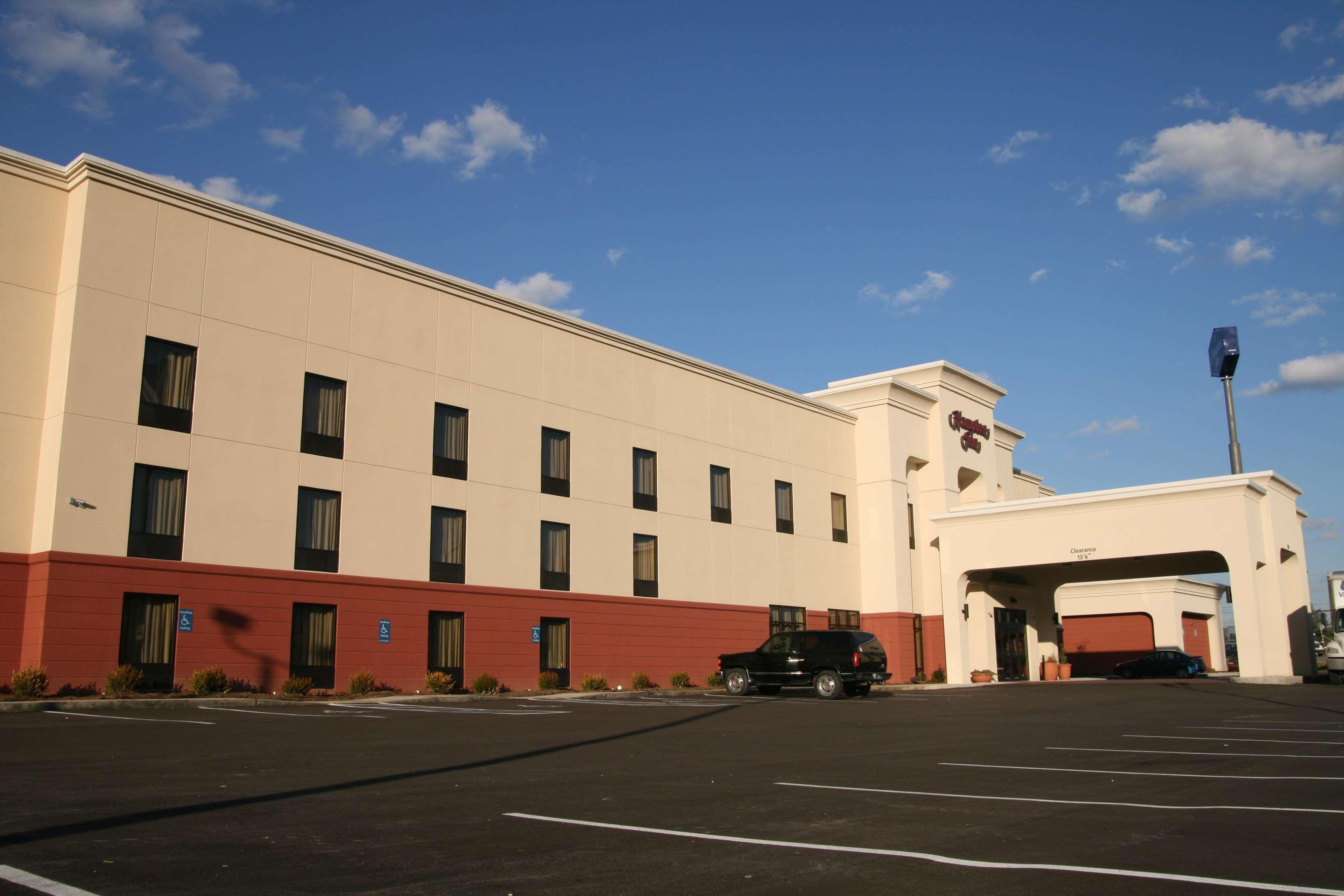 Hampton Inn Williamsburg Exterior photo